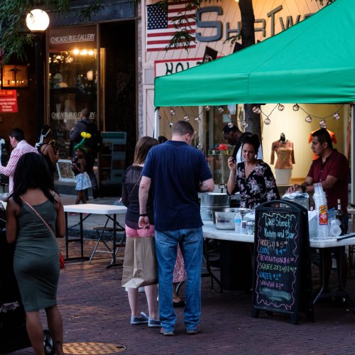 Downtown Oak Park Thursday Night Out event