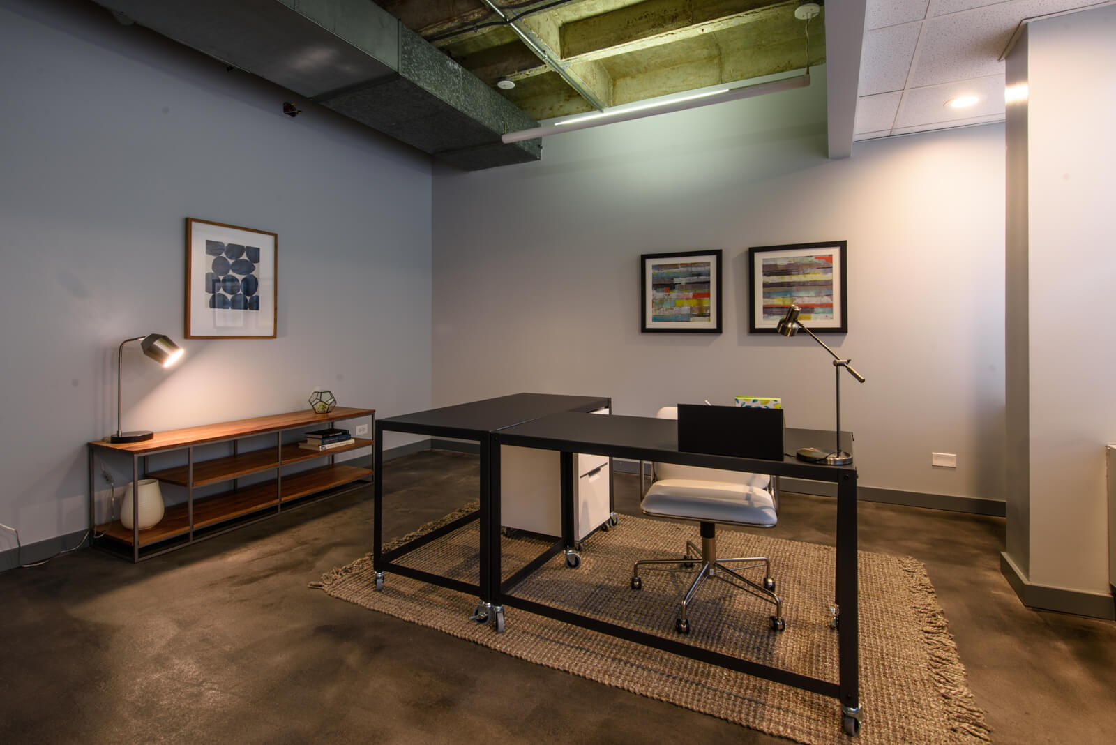 Available finished spec suite office space in Downtown Oak Park :: 1010 Lake Street, Oak Park, IL