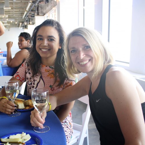 1010 Lake Street Downtown Oak Park VIP program